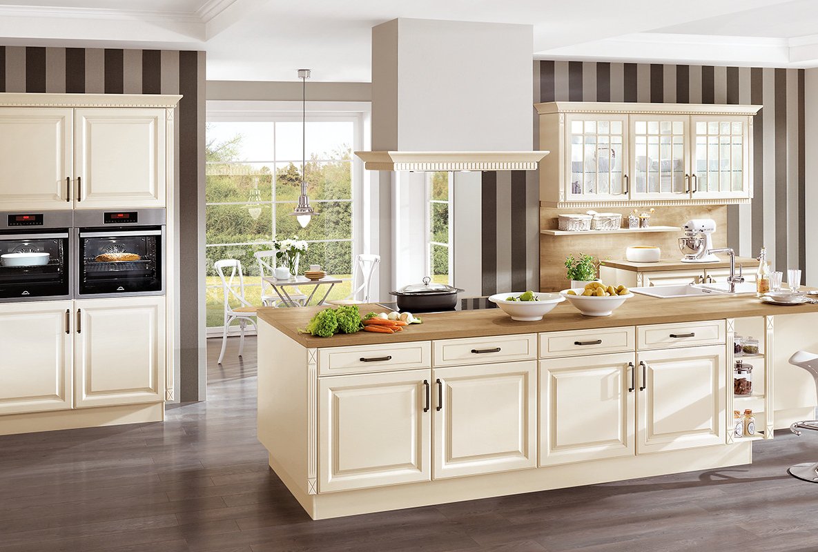 KüchenMarkt Klassische Küche Castello 390