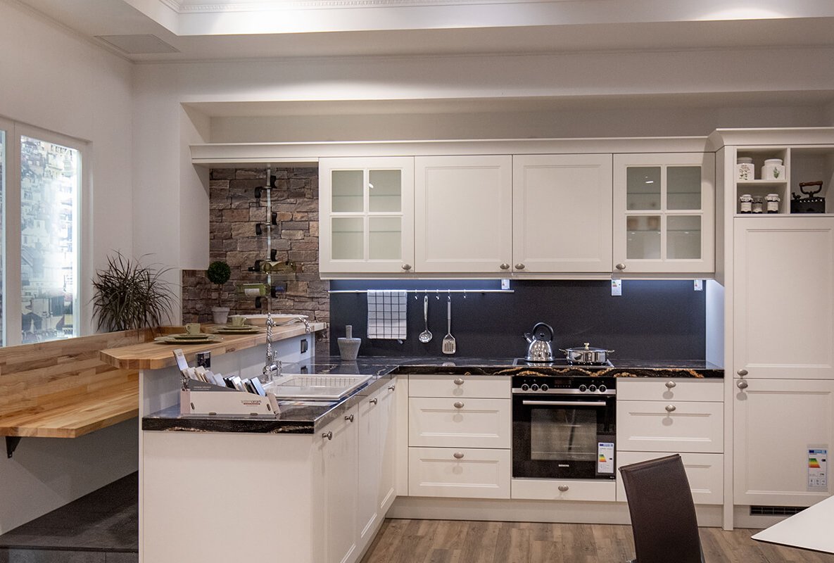 KüchenMarkt Experten-Tipp Familienfreundliche Küche Hochsitz-Bank