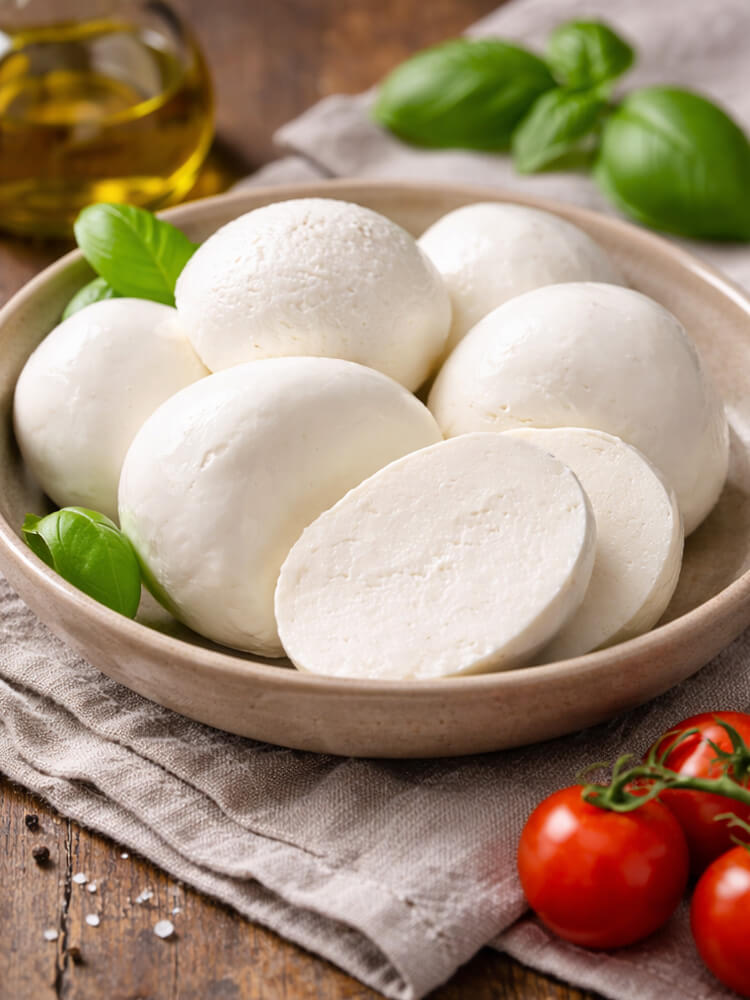 Burrata und Mozzarella im direkten Vergleich