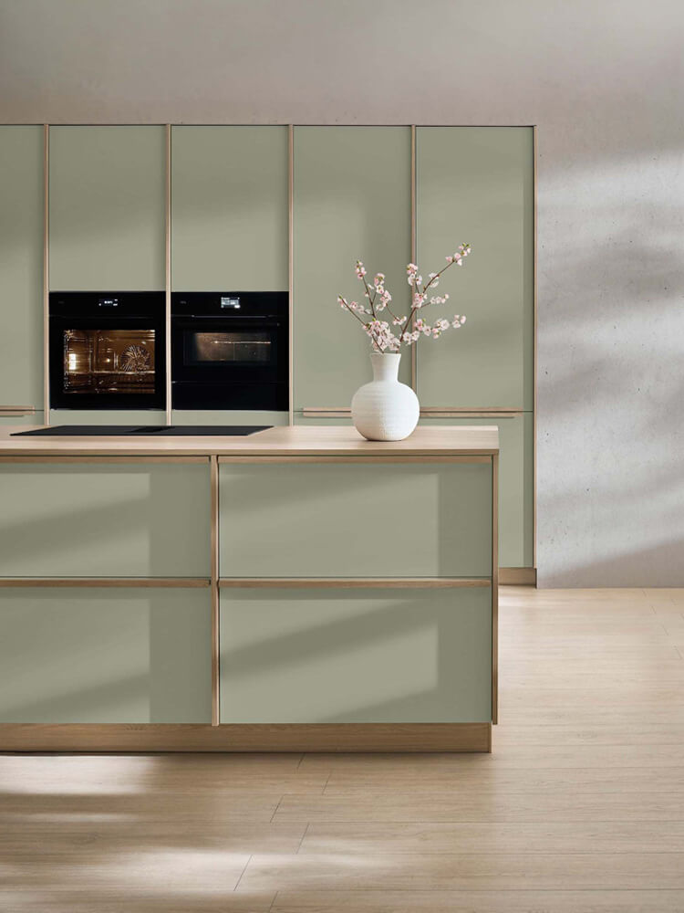 Farbvariante Senso 488 Matcha für die Japandi Küche der Designlinie Sakura